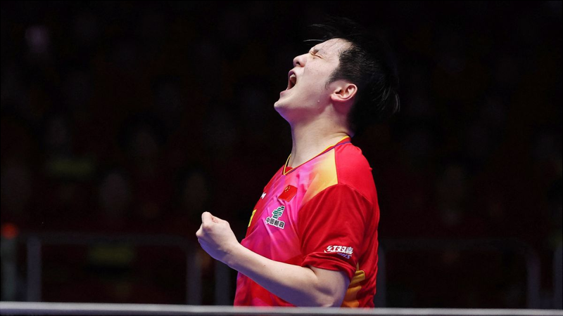 中国选手樊振东逆转胜，赢得第二场比赛