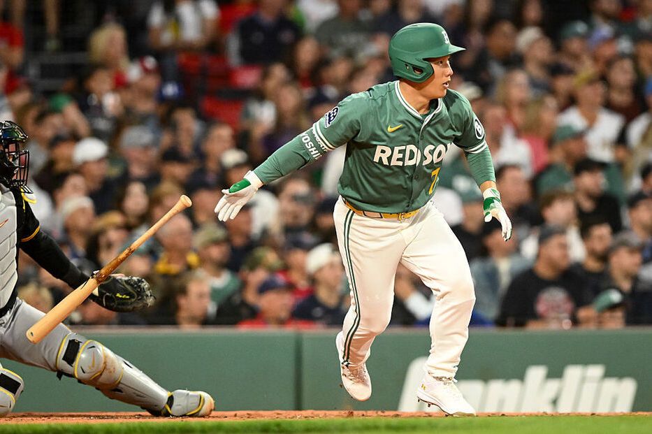 击出安打的红袜外野手吉田正尚（图片来源＝GettyImages）（BASEBALL KING）