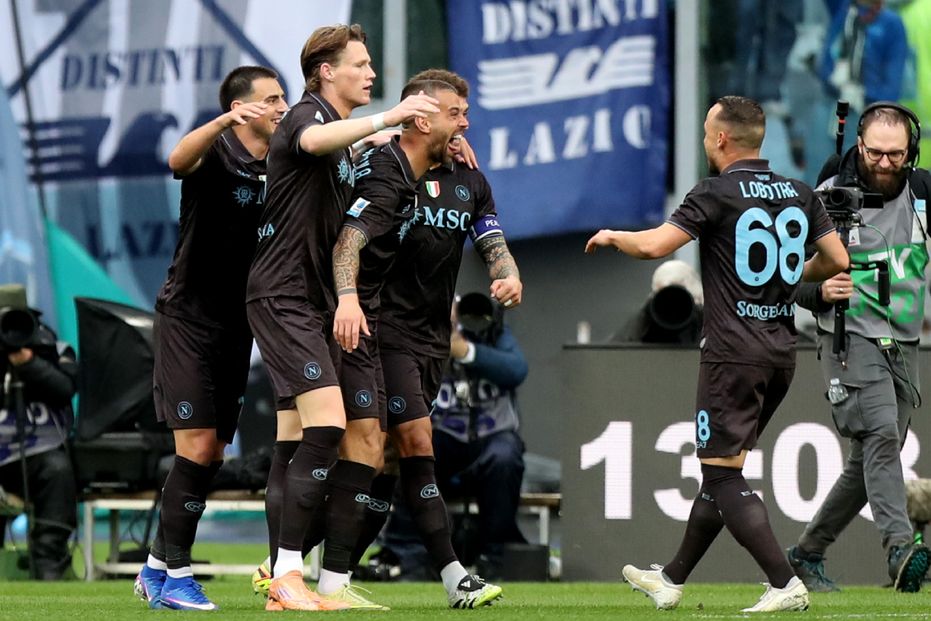 庆祝先制进球的那不勒斯球员雷奥纳多・史皮纳佐拉【照片：Getty】