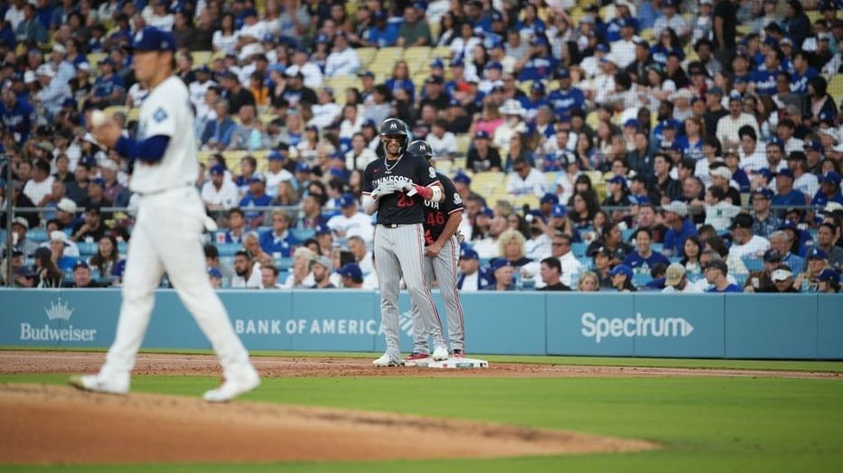 双城队在第二局从山本由伸手中先驰得点拿下3分（图片来源：MLB Advanced Media）