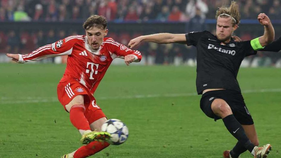 创下欧冠最年少纪录的卡尔(C)GettyImages