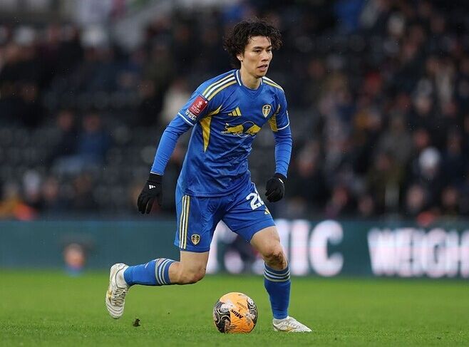 在英超仅有7场先发出赛的田中。（© Getty Images）